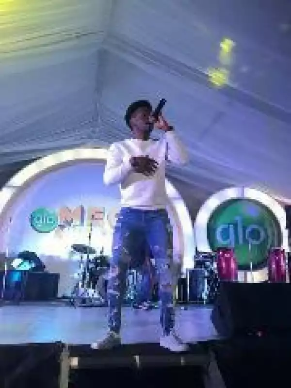 Kanayo O Kanayo Joins Korede Bello On Stage As He Performs Na God Win In Abuja Photos
